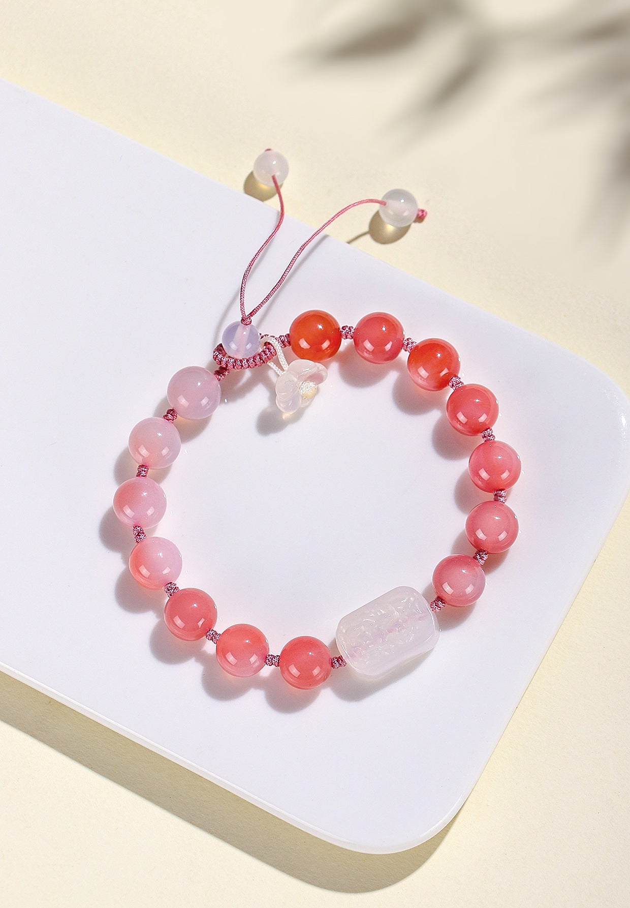 Planderful Fortune's Favor Agate Bracelet – Elegant Plum Blossom Design