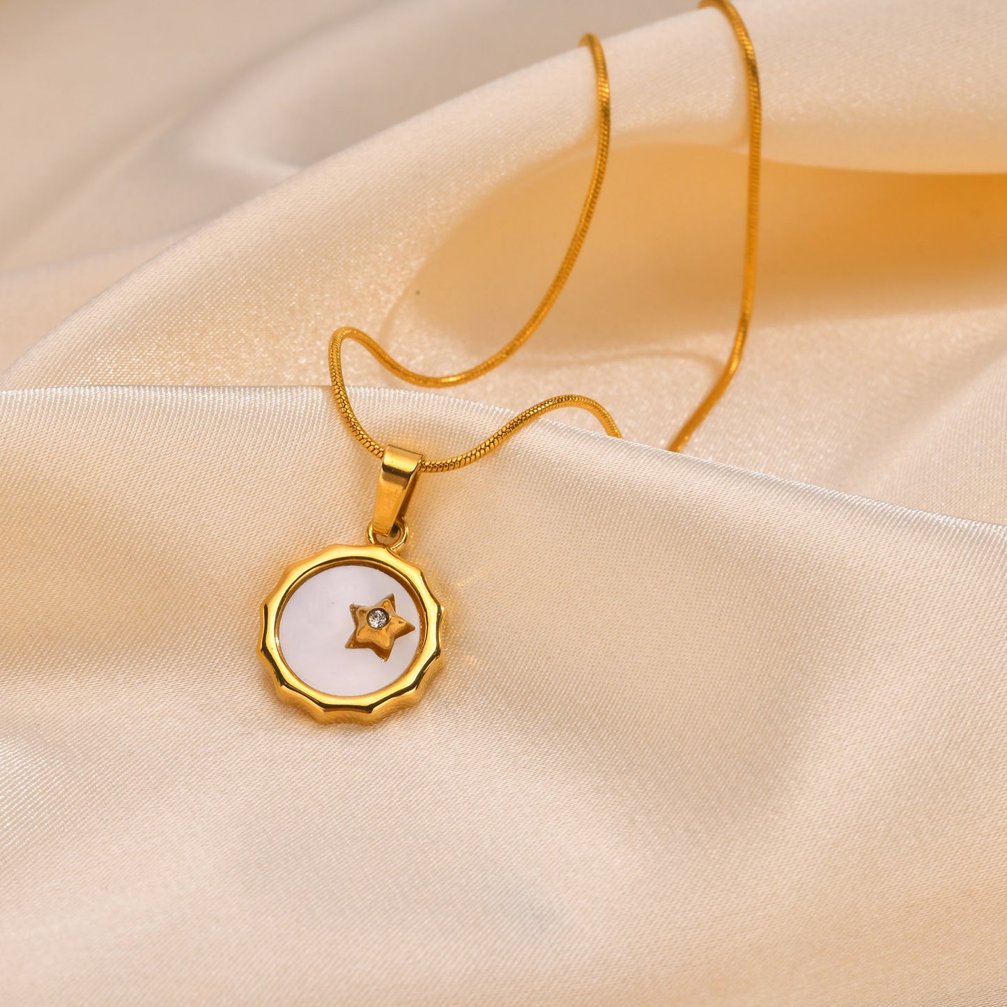 Stainless Steel Necklace Wholesale Shell Pentagram Pendant Gold