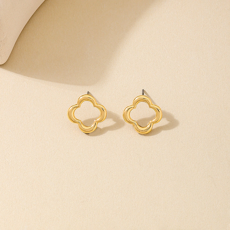 Planderful Vienna Verve Earrings Set – Exquisite Four-Leaf Clover Design