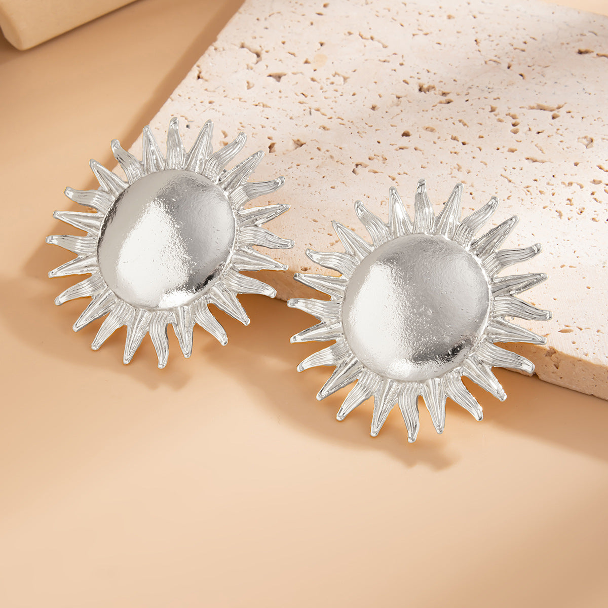 Planderful Vienna Verve Earrings – Elegant Sunflower Design