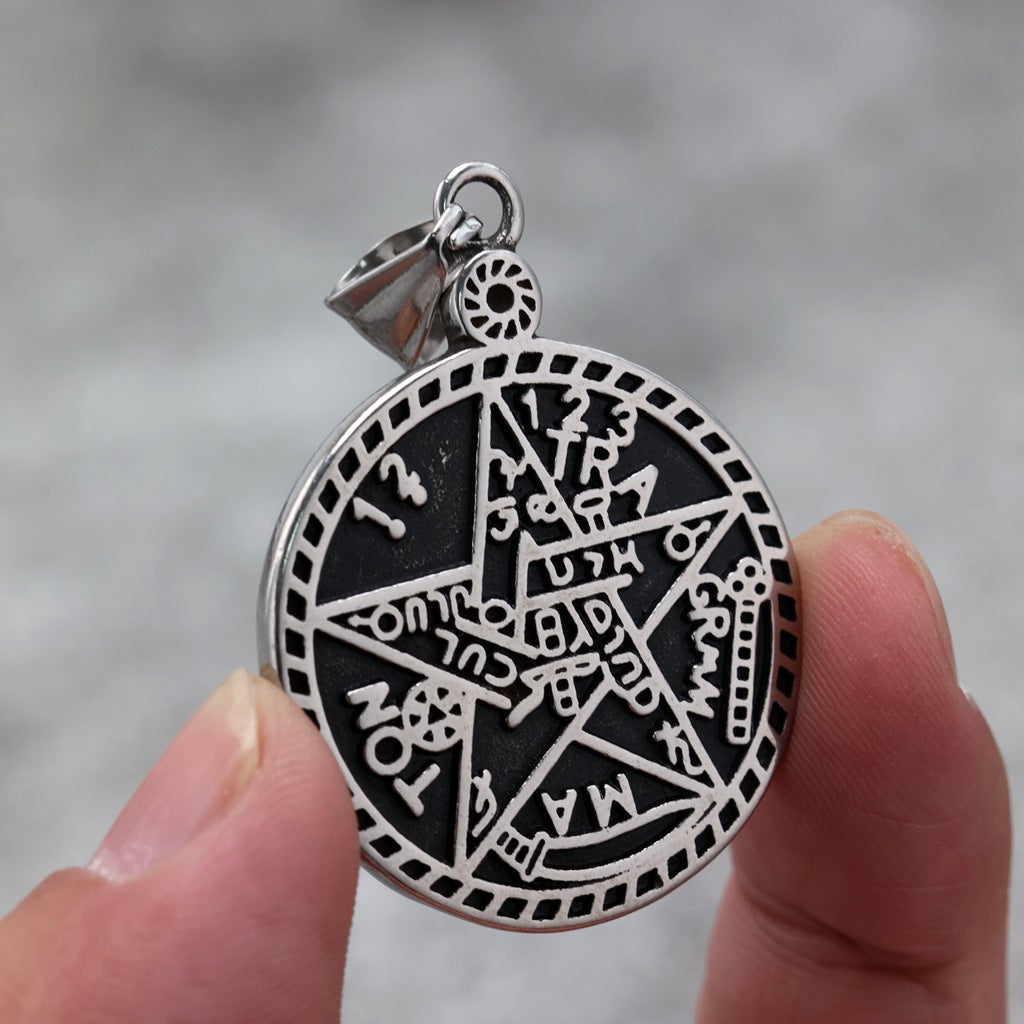 Vintage Single-Sided Stainless Steel Pendant Necklace