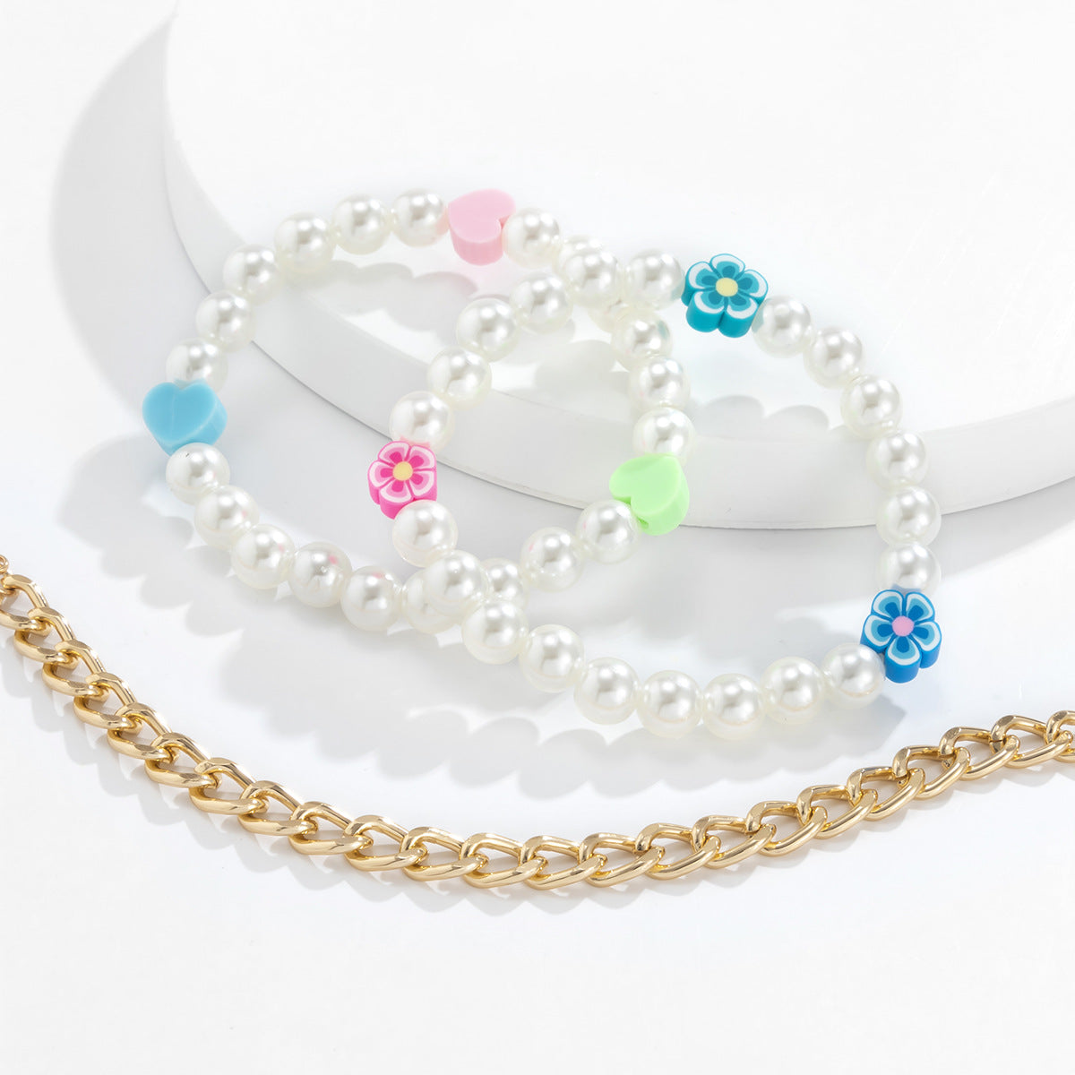 Planderful Vienna Verve Daisy Heart Pearl Bracelet For Women, Elegant Beaded Chain Jewelry, Statement Gift