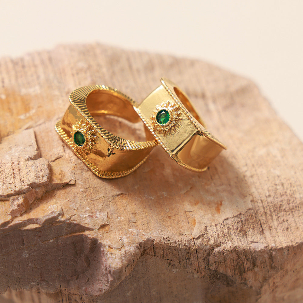 Courtly Elegance: Gold-Plated Zircon Open Ring in Titanium Steel