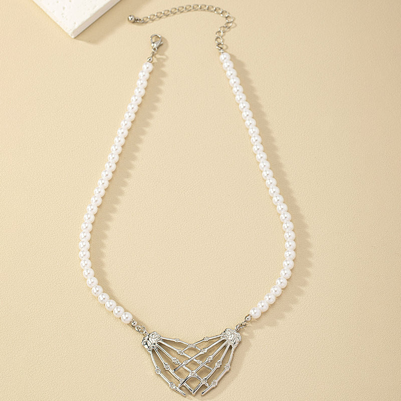 Pearl and Metal Hand Pendant Choker Necklace - Elegant Clavicle Chain Jewelry