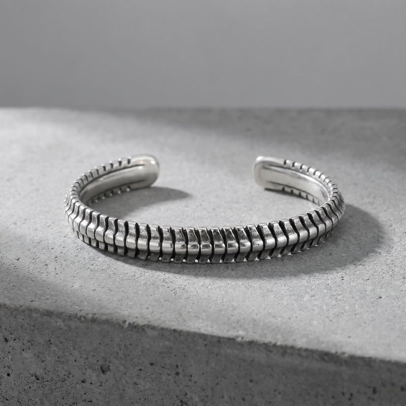 Fish Bone Segmented Texture C-Shaped Bracelet Niche Crescent Scale Serrated Stainless