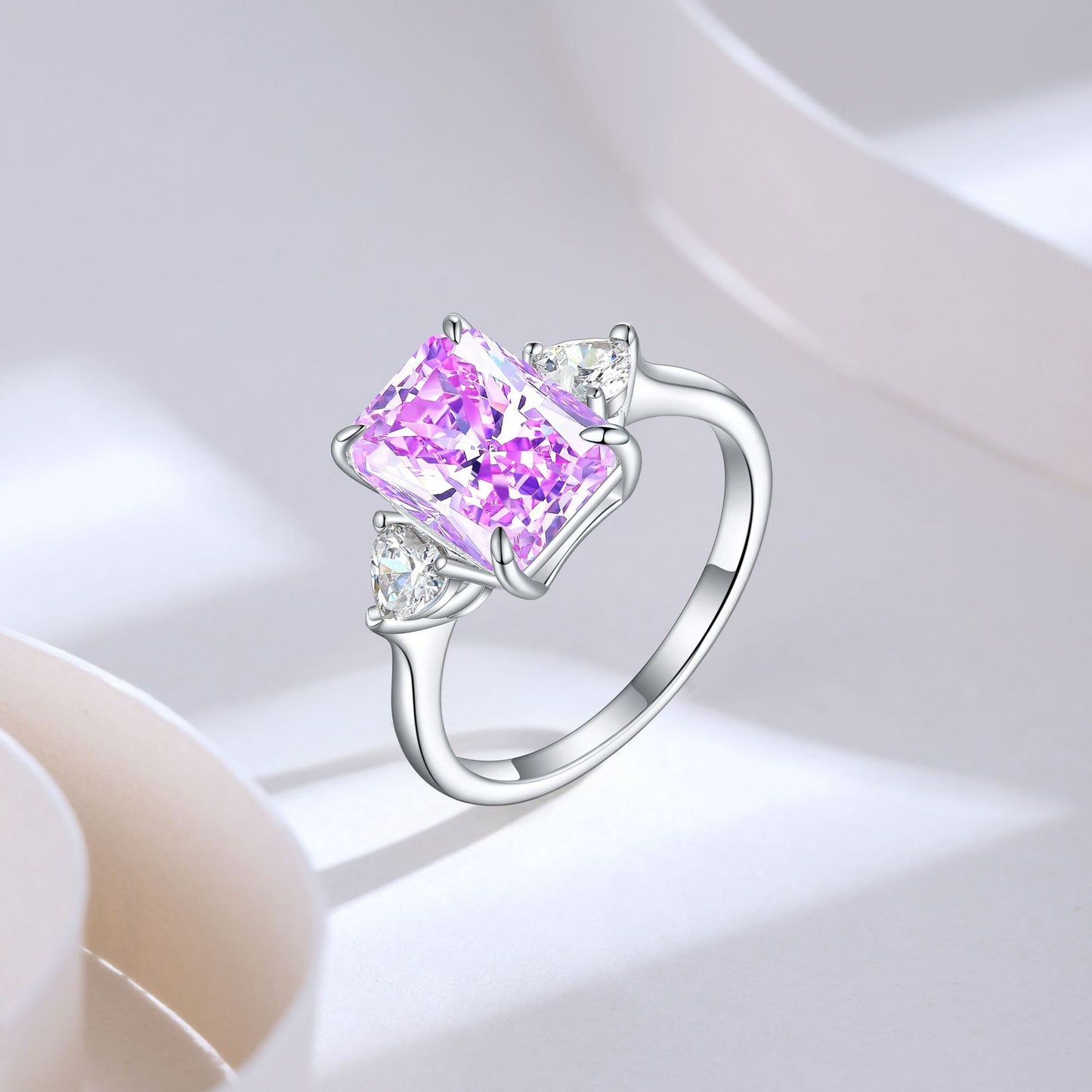 925 Sterling Silver Flame Ice Flower Cut Heart-Shaped Zircon Ring