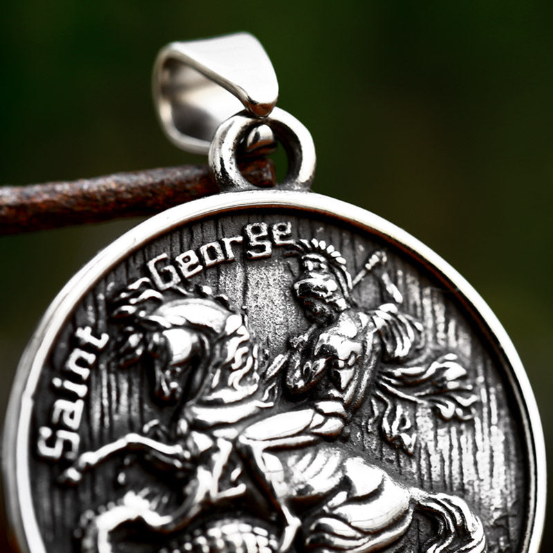 Stainless Steel Round Plate Riding Pendant Pendant – Titanium Steel Horse Riding Necklace