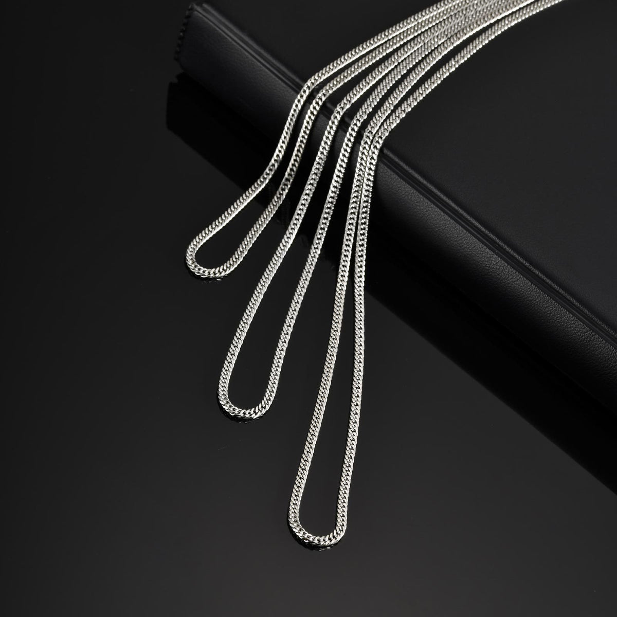 Stylish Men's Collarbone Chain Sweater Chain Stainless Steel Encrypted Four-Sided Necklace