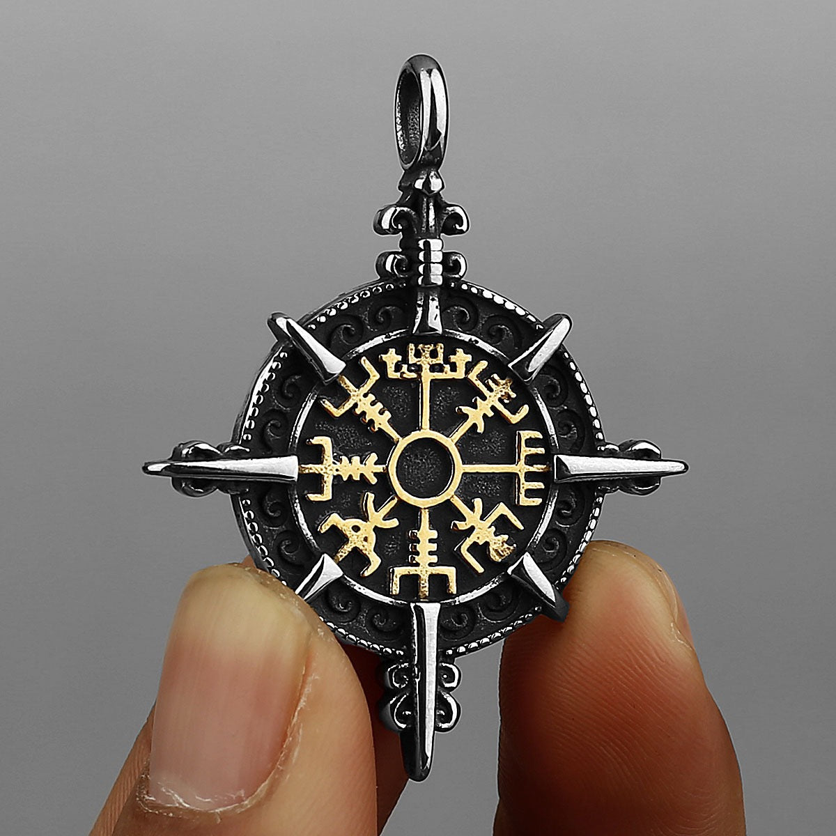 1. Planderful Viking Compass Pendant Stainless Steel Necklace For Men Norse Rune Jewelry Gift