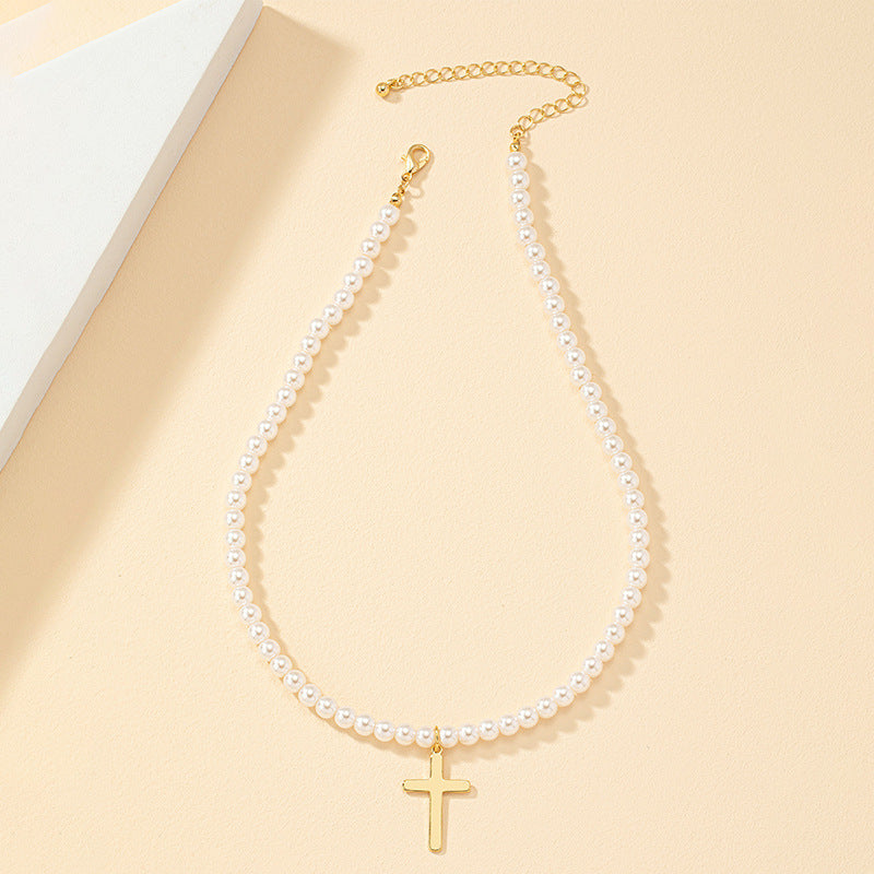 Trendy European-American Pearl Pendant Necklace for Fashionable Women