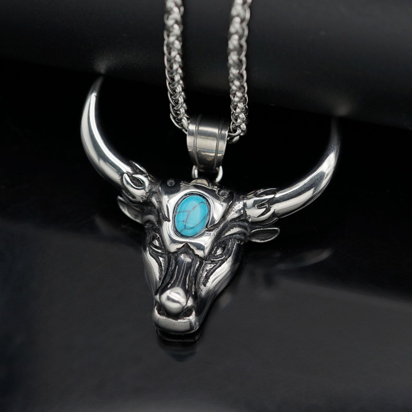 Steel Necklace – Vintage Turquoise Bull Head Pendant For Men Punk Rock Accessory