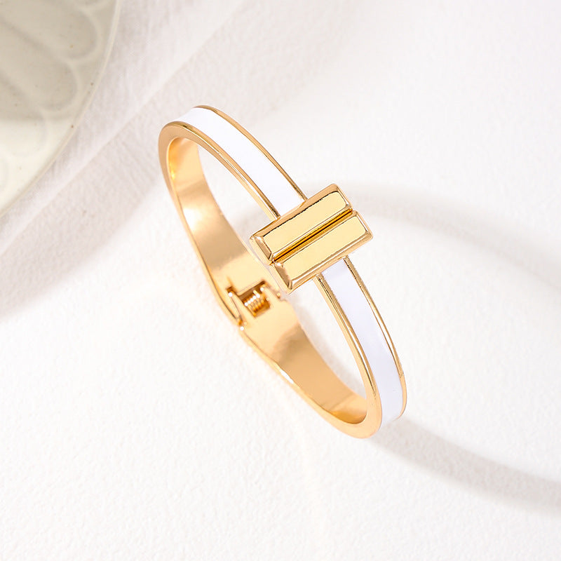 Planderful Vienna Verve Bracelet – Simple and Versatile Metal Design