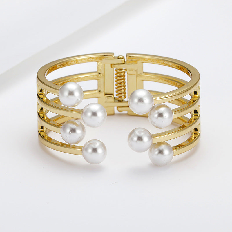 Fragrant Essence Gold Metal Bracelet with Delicate Openwork Design