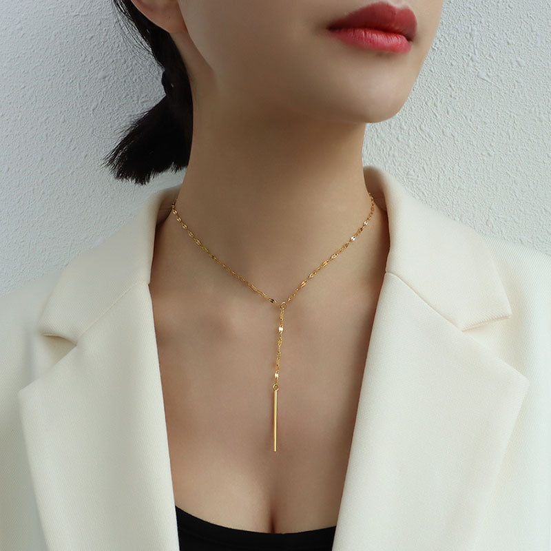 Exquisite French-inspired Collarbone Necklace with Y-Shaped Tassel in Titanium Steel and 18k Gold Plating