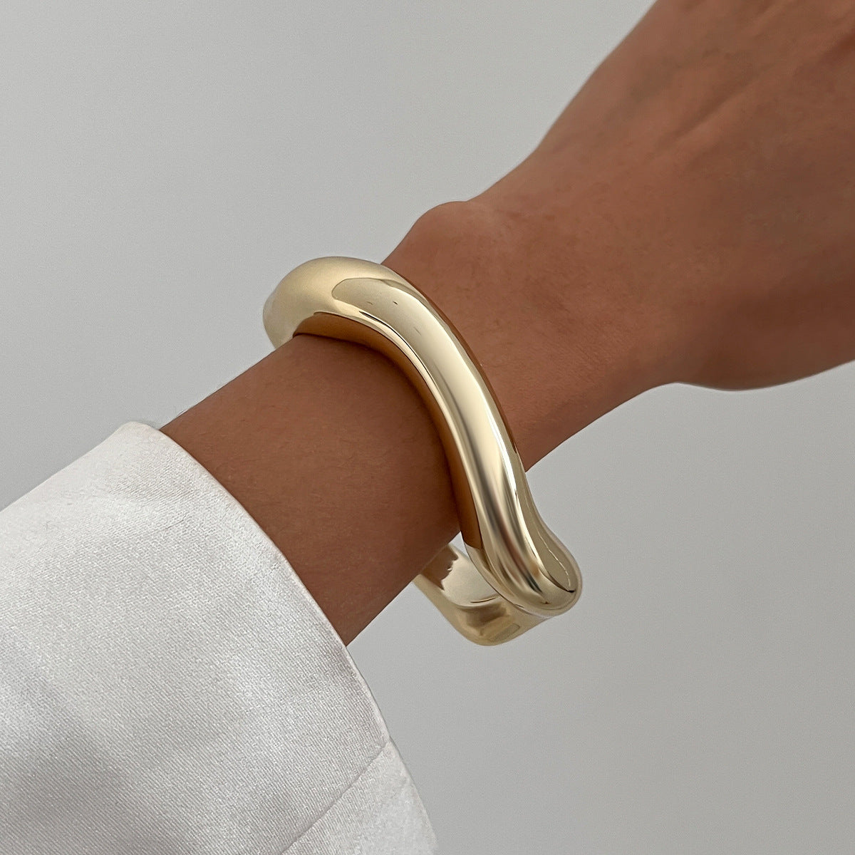 Planderful Vienna Verve Bracelet – Fashionable Geometric Design