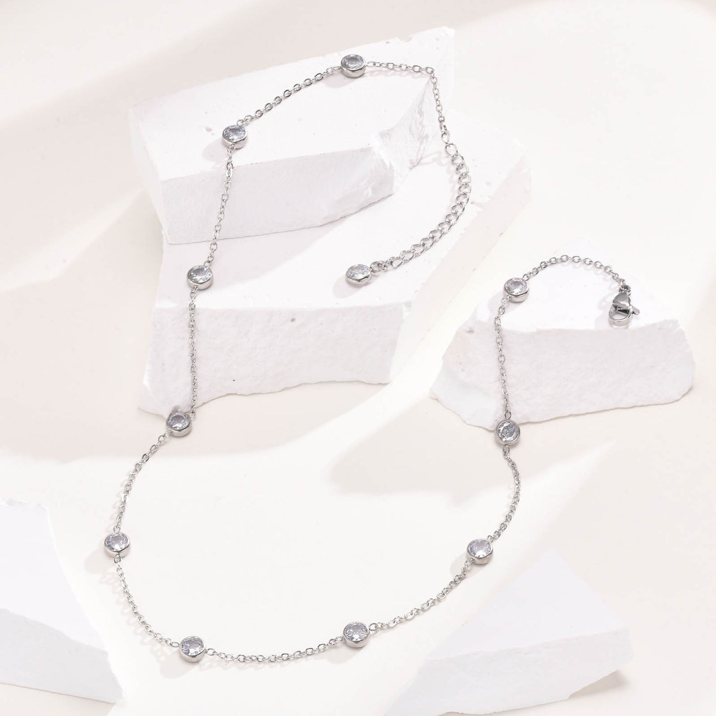 European And American Cross-Border Titanium Steel Necklace Clavicle Chain for Women - Elegant Jewelry