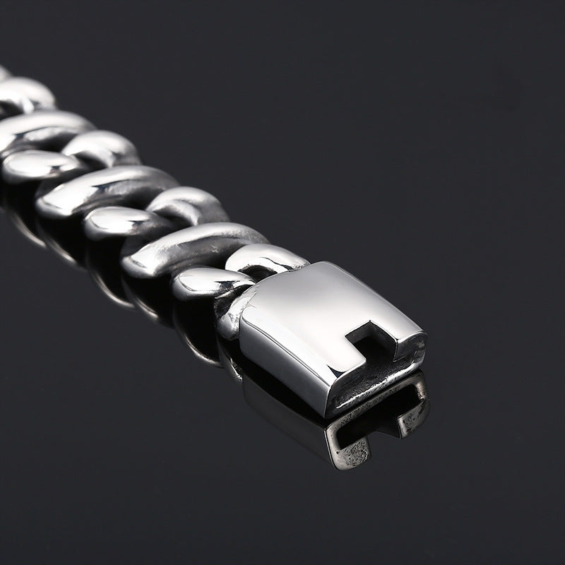 South Korea Dongdaemun, Atmosphere Street Shot Creative 8-Shaped Titanium Steel Men's Necklace