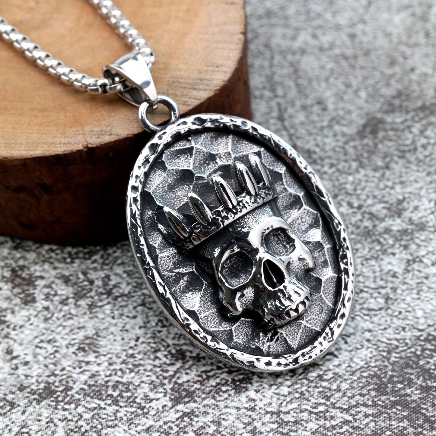 Planderful Shop Skull Titanium Steel Embroidered Pendant Necklace For Men Crown Skull Design Bold Jewelry
