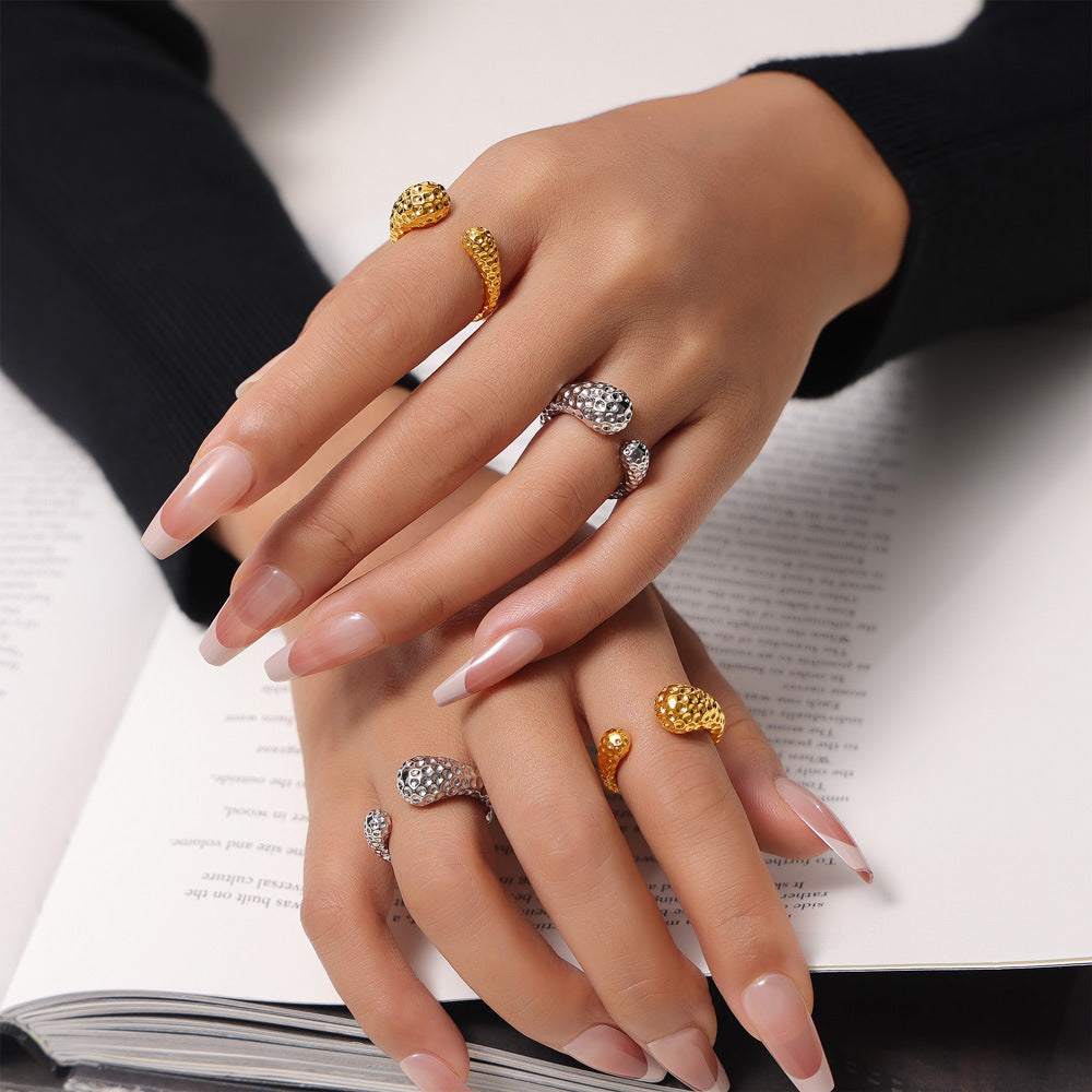 Golden Retro Hammer Ring - Adjustable Geometric Style