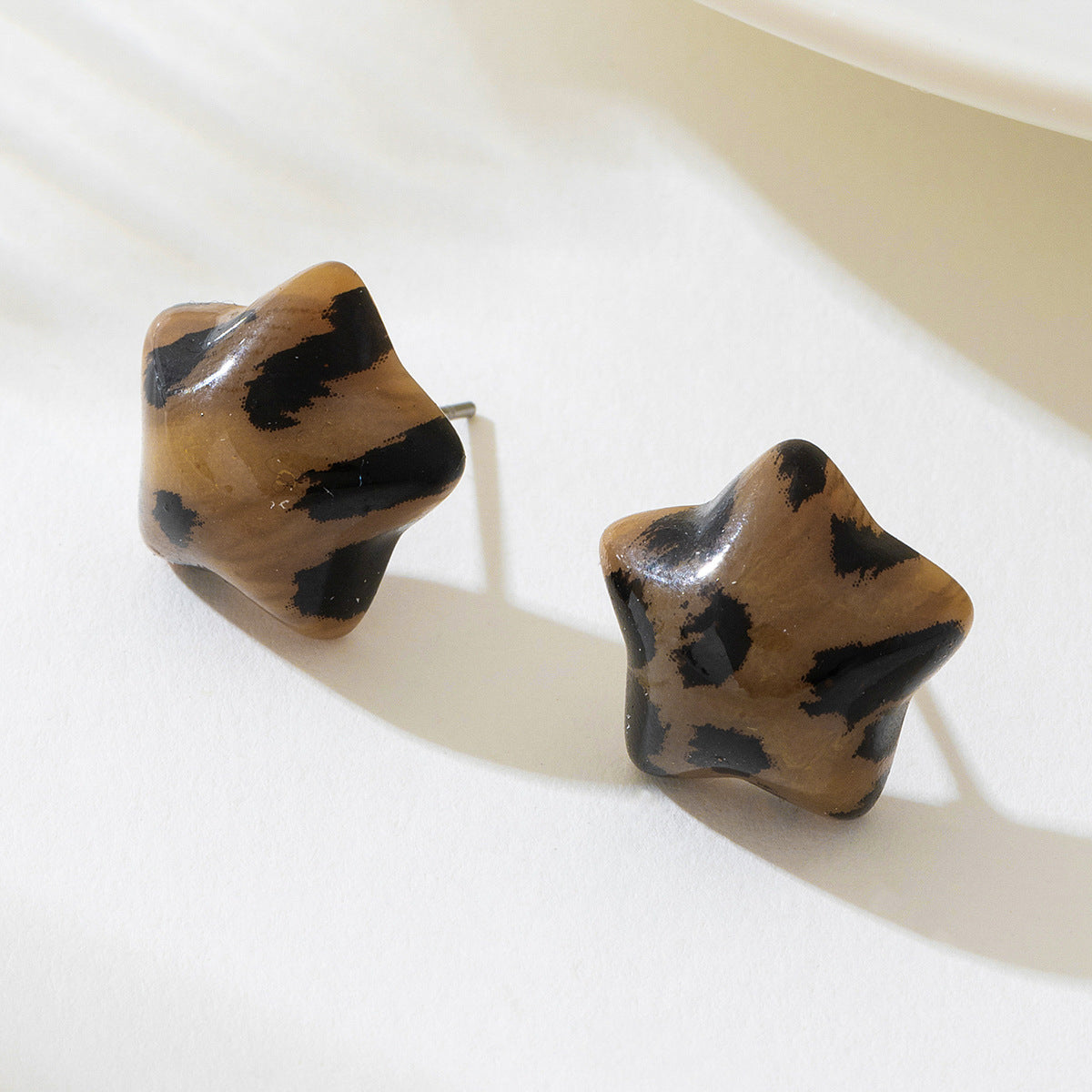 Planderful Vienna Verve Earrings Set – Trendy Retro Leopard Print Design