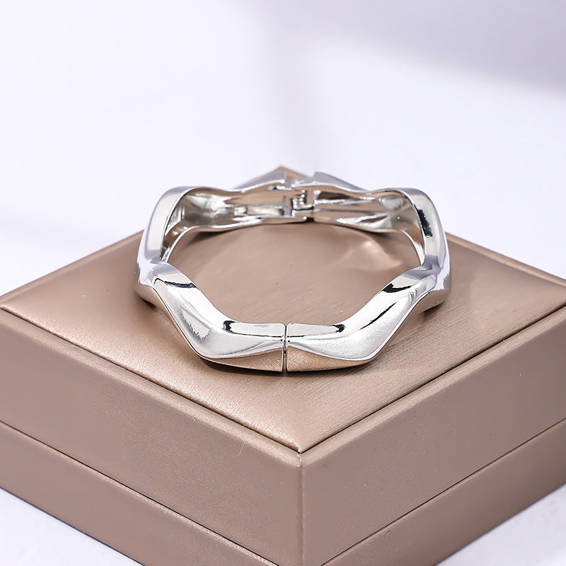 Elegant Vienna Verve Women's Metal Bracelet - Stylish Handwear for All Occasions