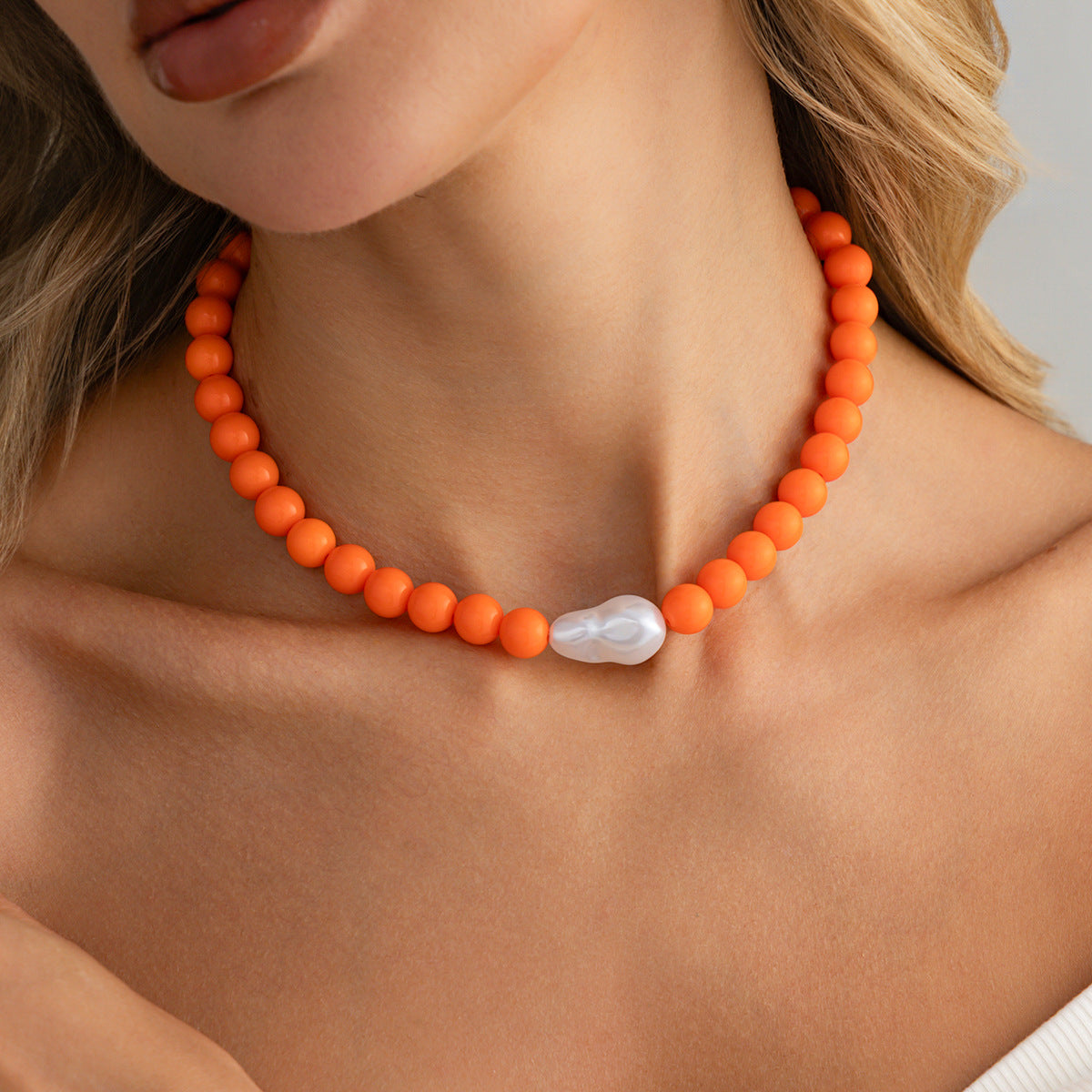 Colored Round Beads Pearl Necklace Dopamine Beaded Holiday Wind Necklace