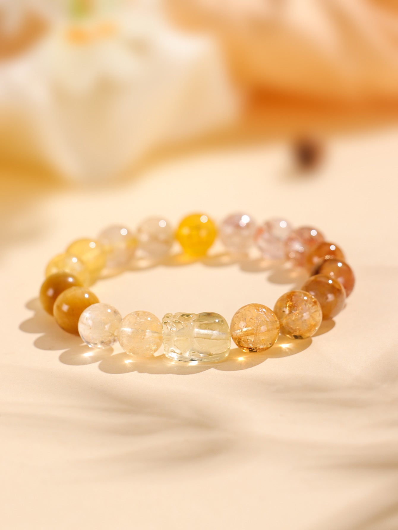 Planderful Fortune's Favor Crystal Bracelet – Luxurious Citrine and Pixiu Design