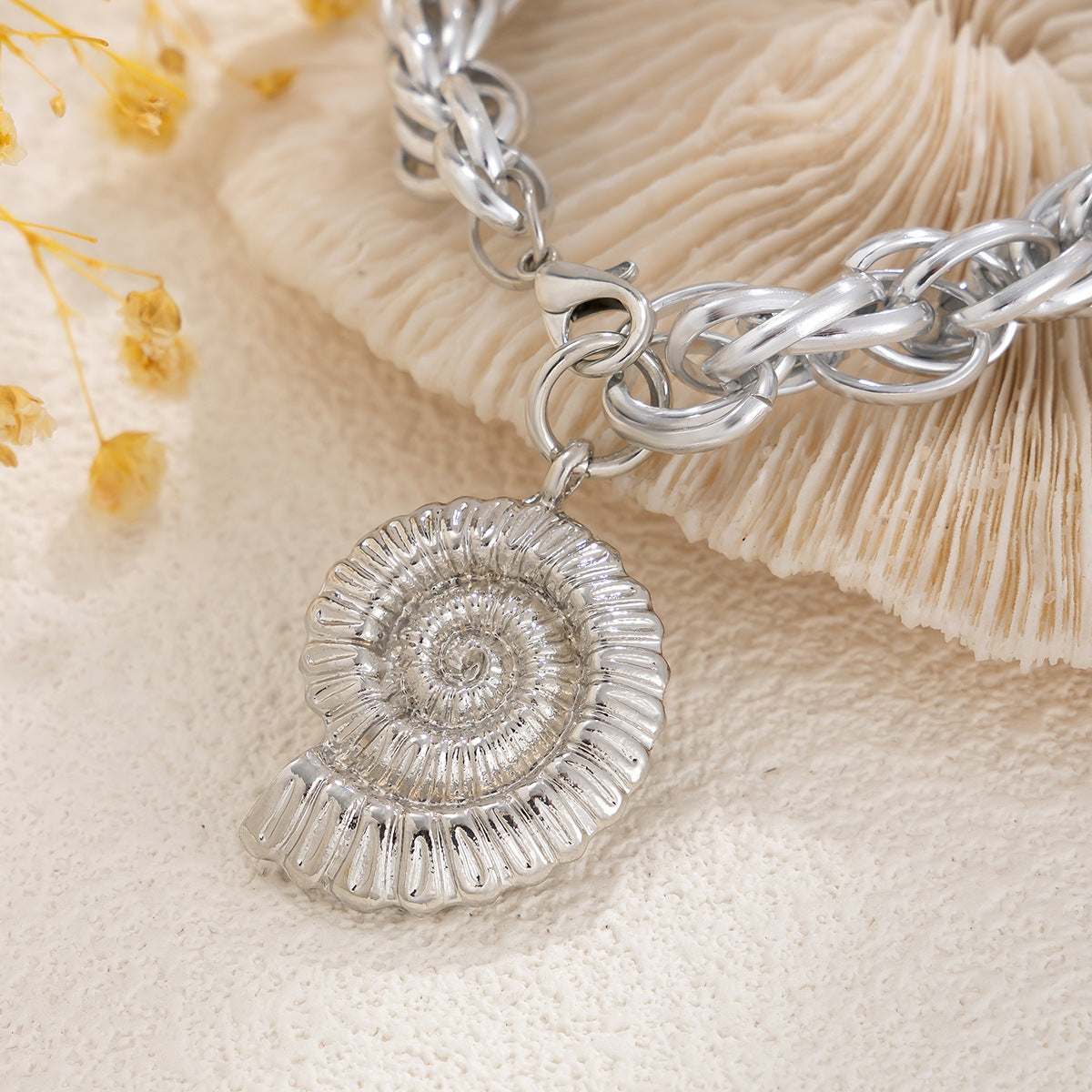 Planderful Ocean Wind Conch Fringed Bracelet For Women Personalized Metal Shell Jewelry Vienna Verve