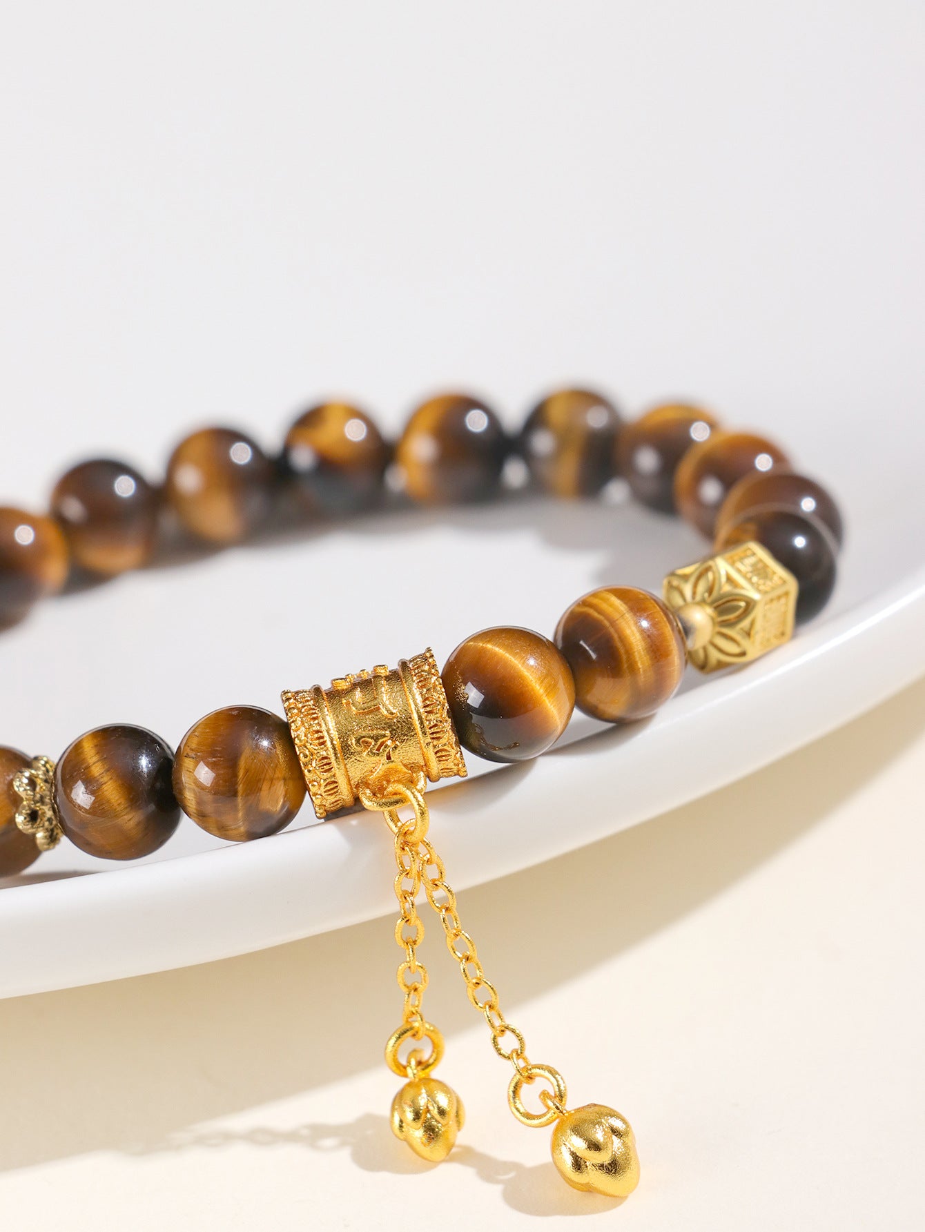 Planderful Fortune's Favor Bracelet – Elegant 8Mm Gold Tiger Eye Beads