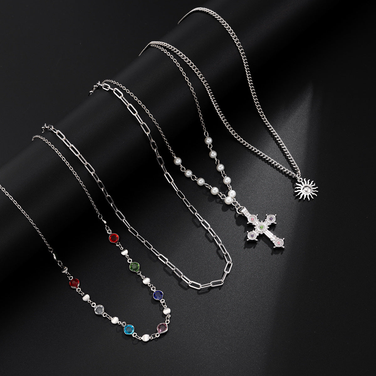 Planderful Vienna Verve Necklace – Retro French Pearl and Zircon Design