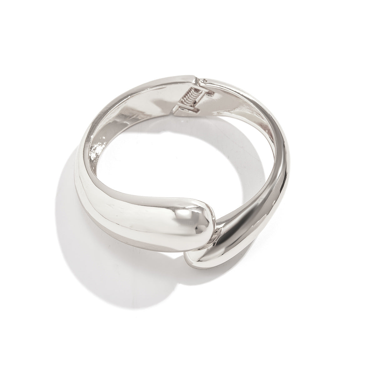 Exaggerated Metal Glossy Mirror Bracelet with Water Droplets