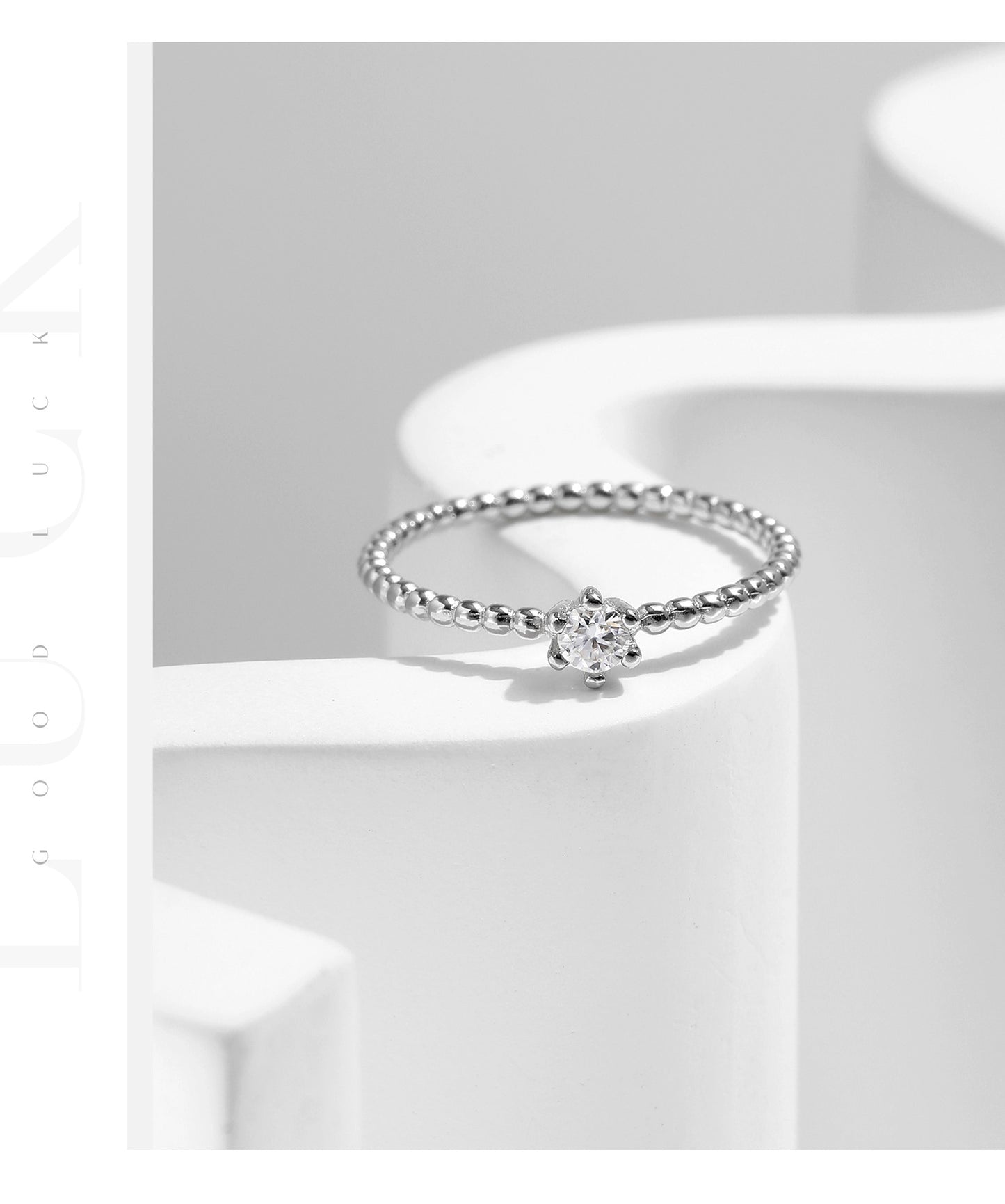 Planderful Moissanite Sparkling Ring – Elegant Geometric Design with Moissanite Beads