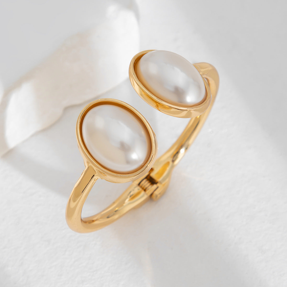 Planderful Vienna Verve Imitation Pearl Bracelet For Women With Exaggerated Pleated Baroque Style Statement Jewelry