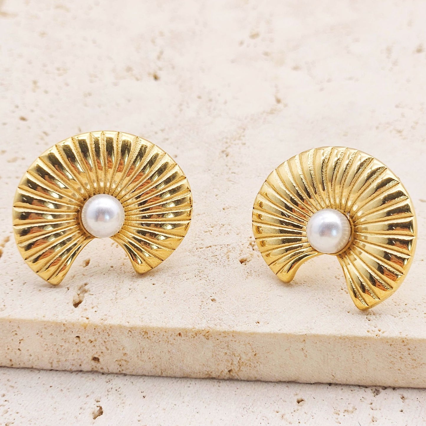 Planderful Gold Plated Striped Pearl Scalloped Earrings Stainless Steel For Fashion Forward Women Elegant Statement
