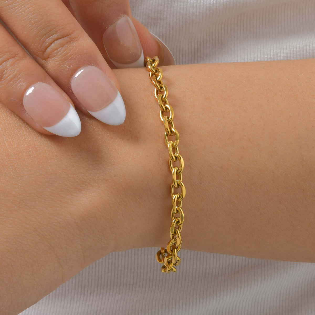 Simple And Stylish Gold Stainless Steel Bracelet Unisex
