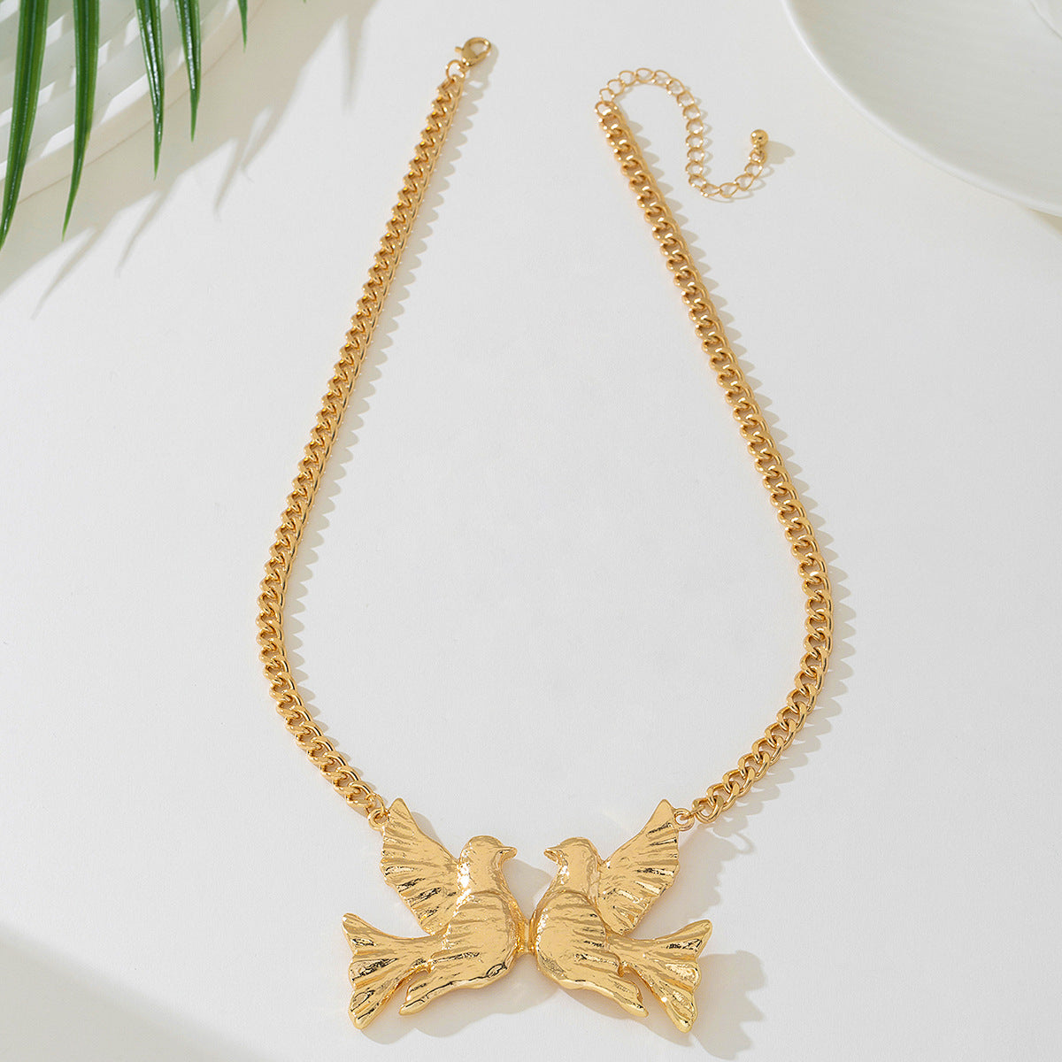 Planderful Vienna Verve Necklace – Exaggerated Fun Hip-Hop Design