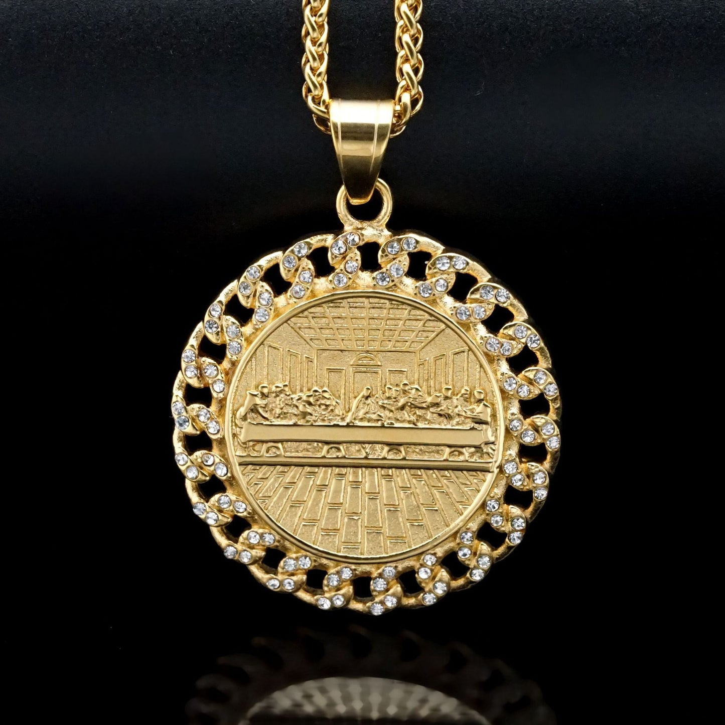 Planderful Last Supper Pendant Necklace Stainless Steel Gold Plated Zircon for Unisex Timeless Iconic Protection