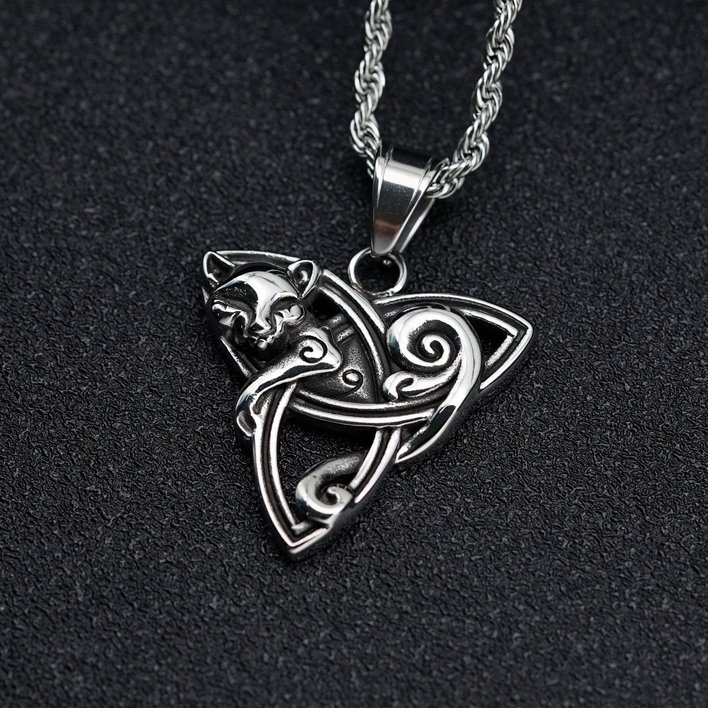 Steel Necklace – Elegant Egyptian Fox Pendant
