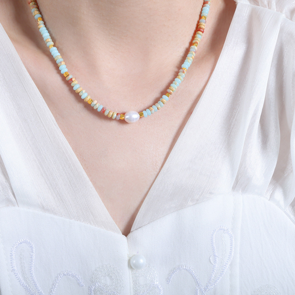 Luxurious Handmade Pearl Necklace with Vintage Charm