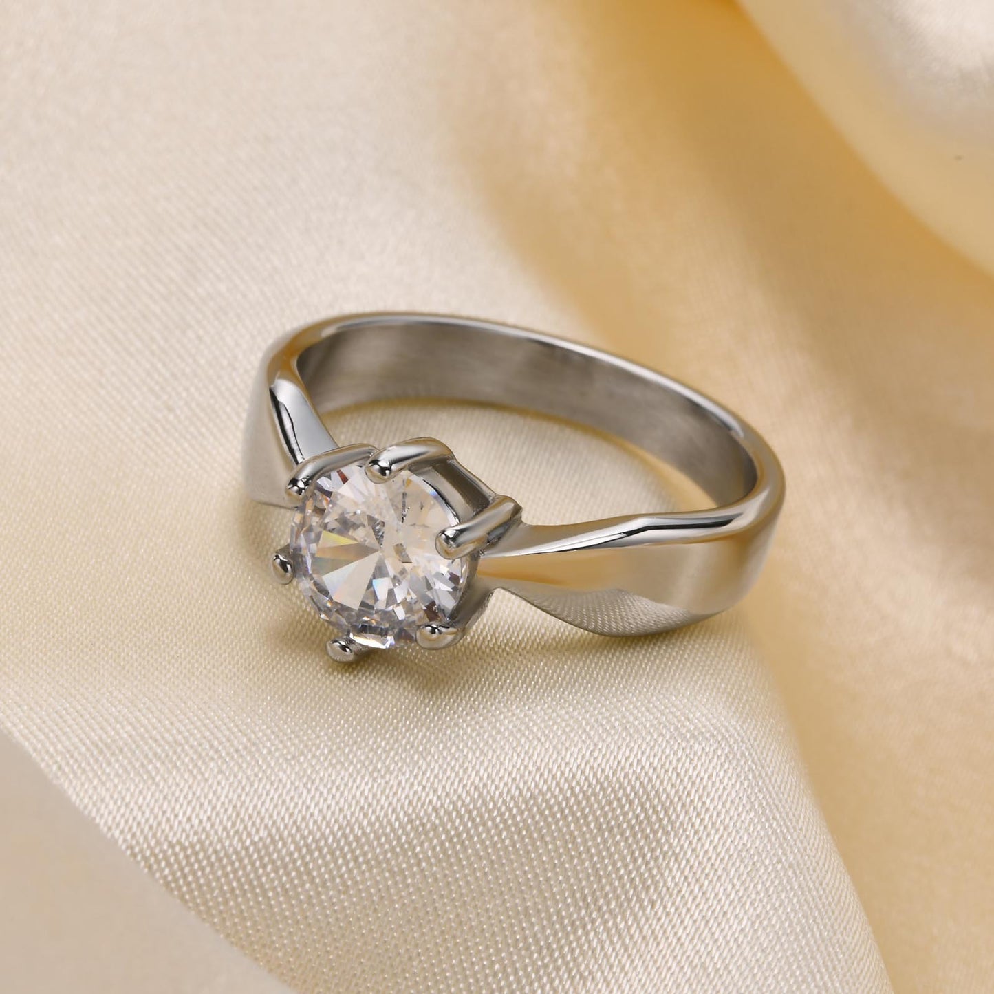 Japanese And Korean Popular Jewelry Wholesale Women's Ring 7MM Titanium Steel Claw Inlaid With Zircon