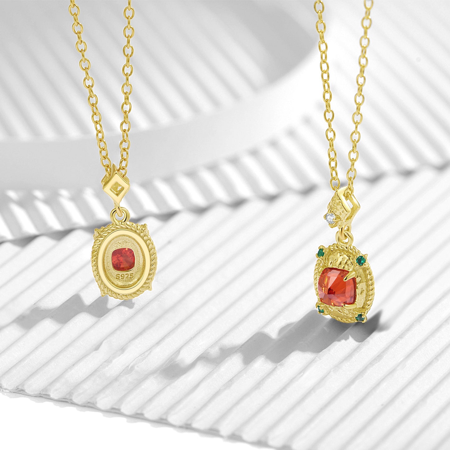 Planderful Everyday Genie Necklace – Creative Gothic Retro Style with S925 Silver and Gold Finish