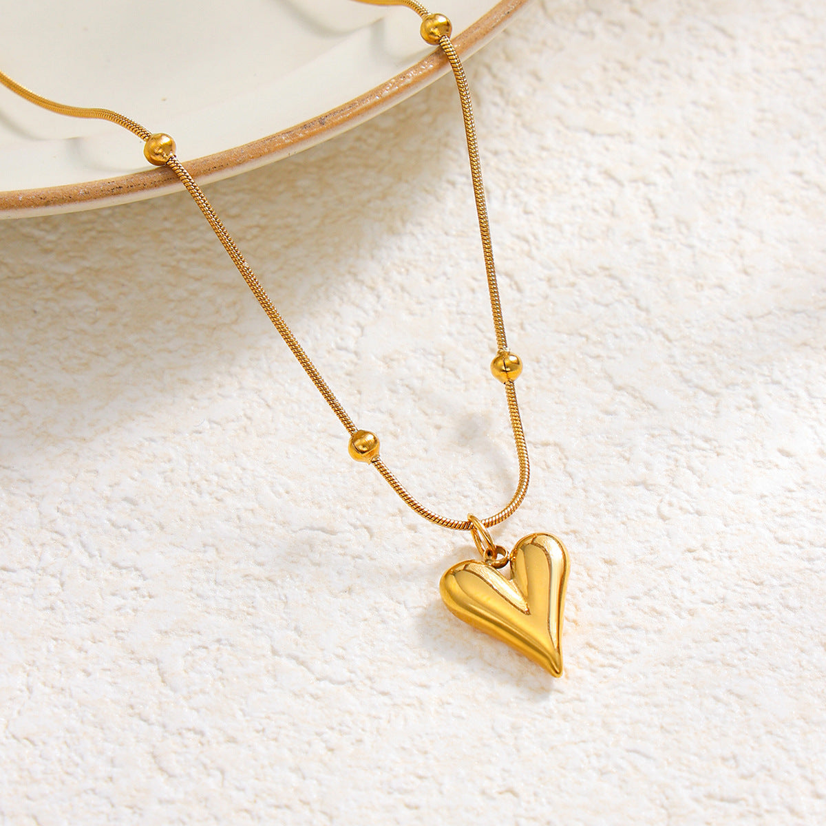 Stainless Steel Love Heart Pendant Collarbone Necklace Pvd Gold-Plated