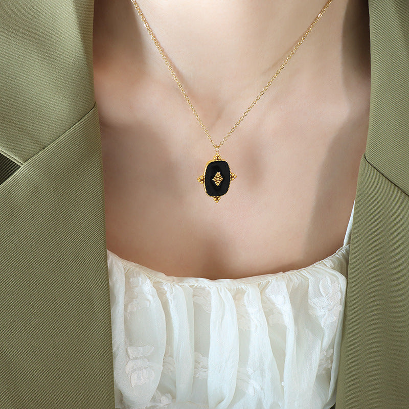 Golden Geometric Pendant Necklace with Oil Dripping Detail
