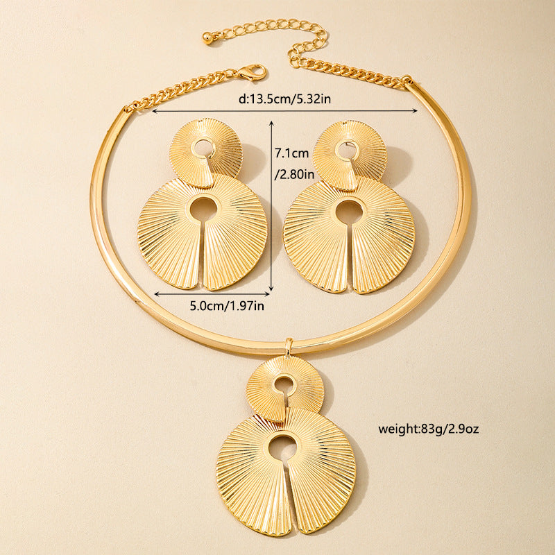 Vienna Verve Women's Metal Ruffle Edge Jewelry Set