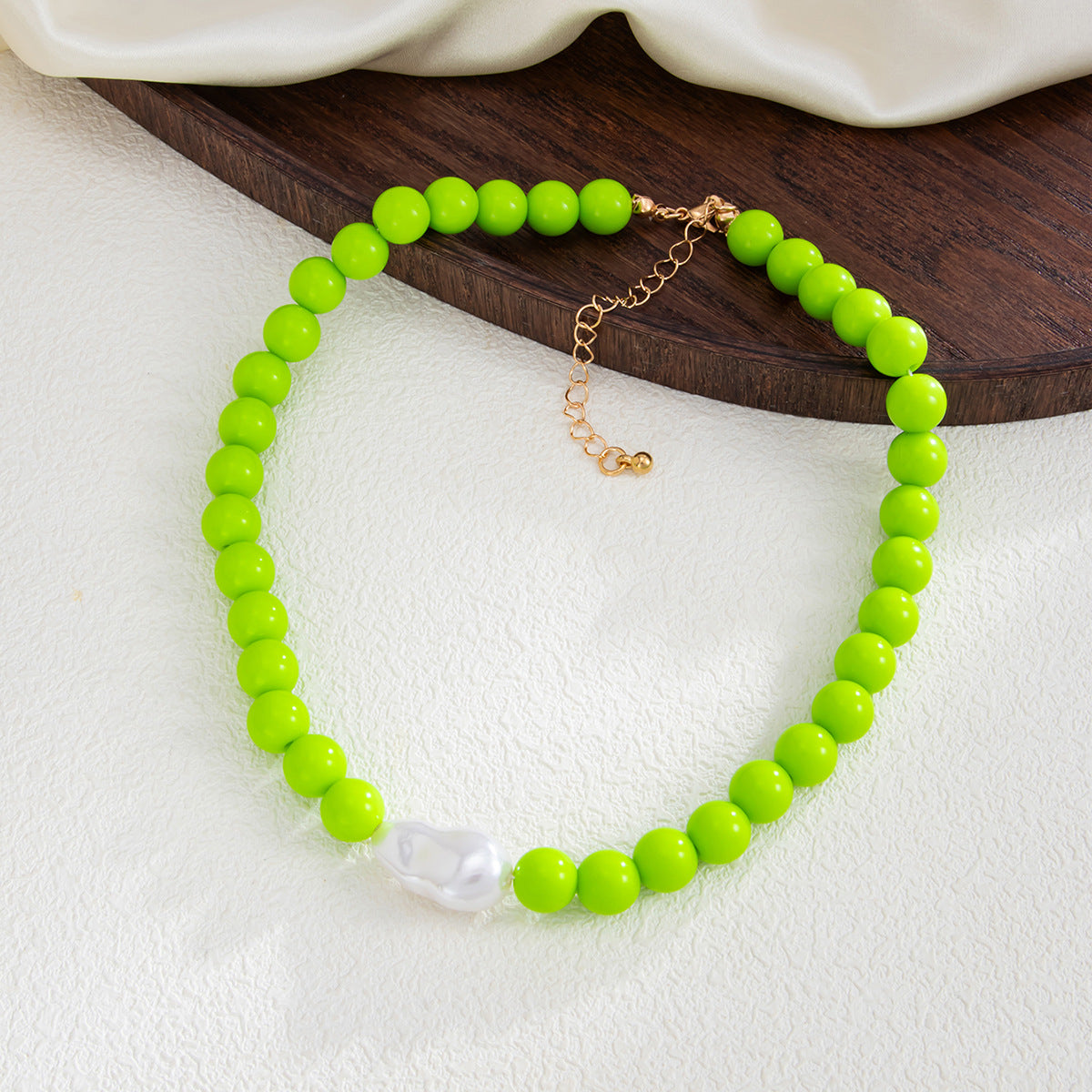 Colored Round Beads Pearl Necklace Dopamine Beaded Holiday Wind Necklace