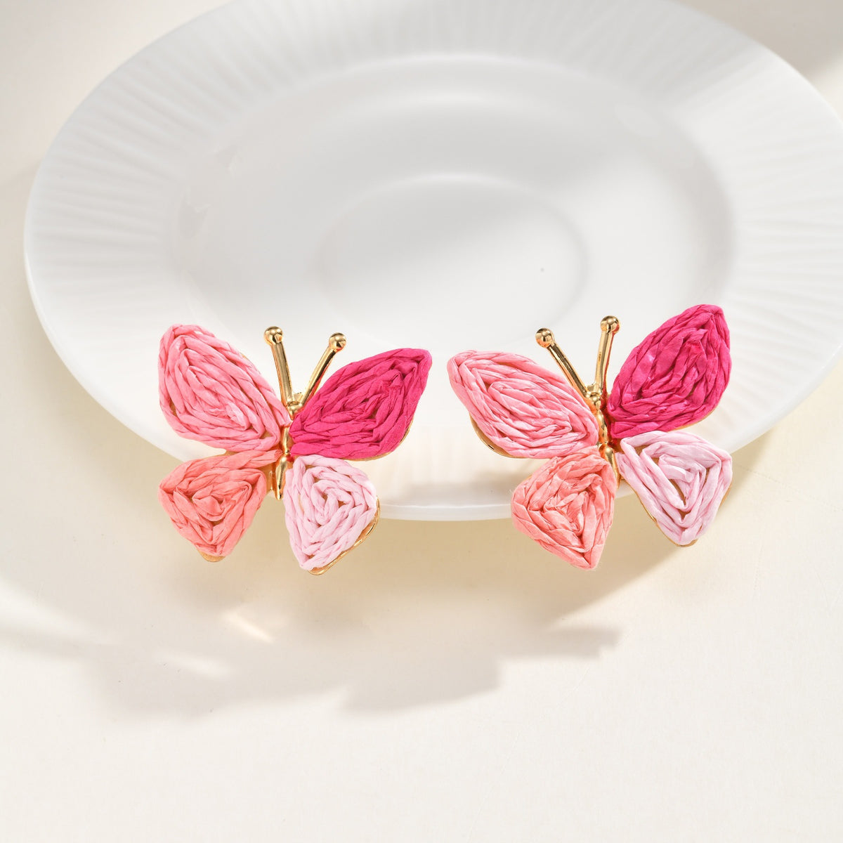 Shein Bohemian Vacation Wind Ears Hand-Woven Pink Rafite Earrings