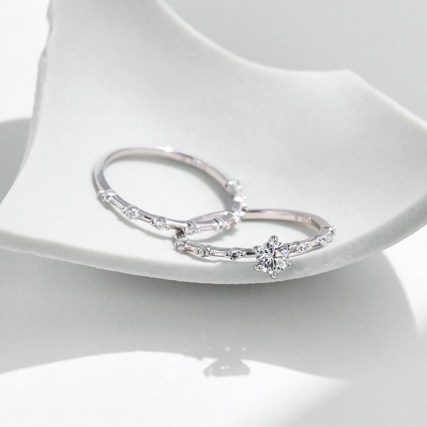 Planderful Moissanite Sparkling Ring – Luxury Sterling Silver with D Color Moissanite