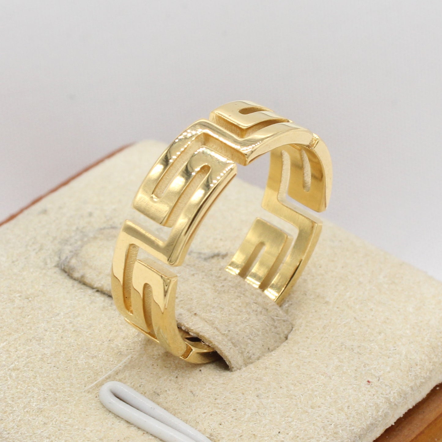 Planderful Everyday Genie – European and American Personalized Fashion Smooth Wall Pattern Men's Titanium Steel Ring