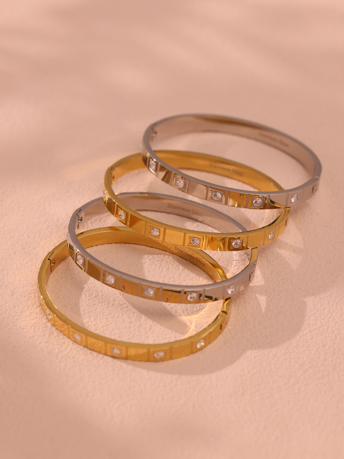 Planderful Everyday Genie Zircon Buckle Bracelet Unisex