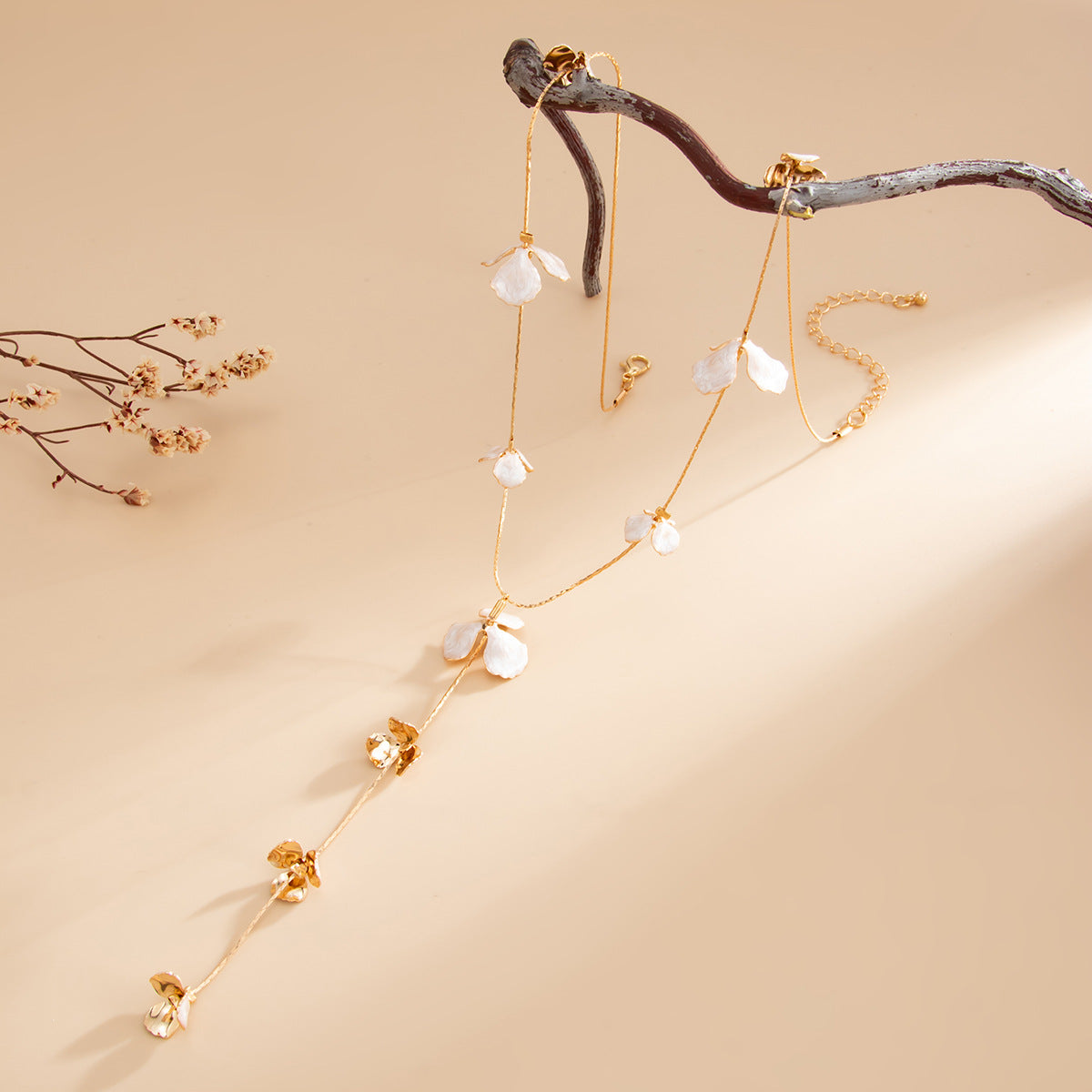 Embossed Flower Y-Shaped Snake Chain Necklace